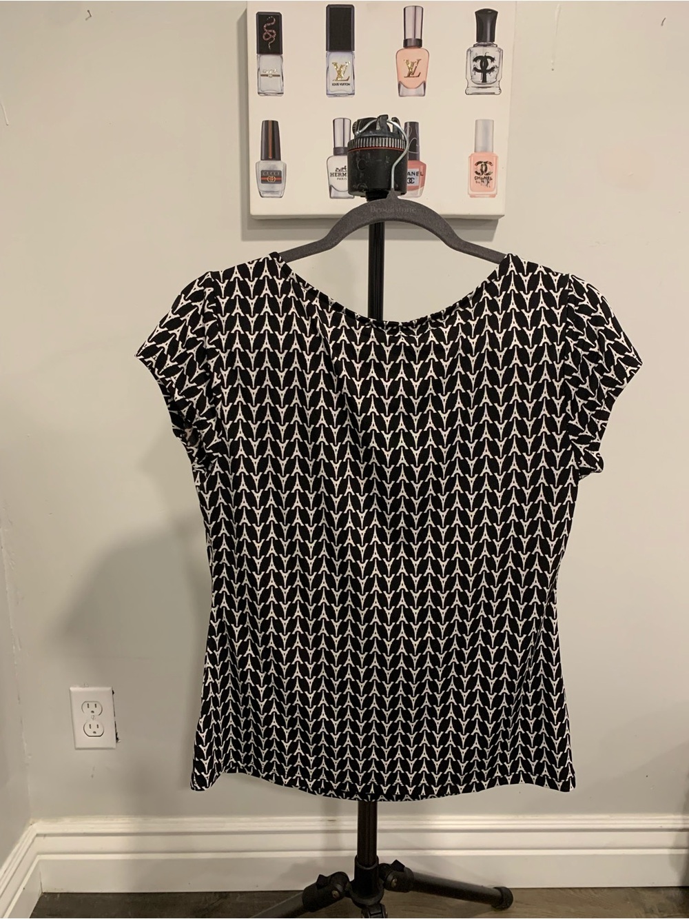 Worthington Black & White Geometric Cap Sleeve Top -GB024 - Picture 2 of 3
